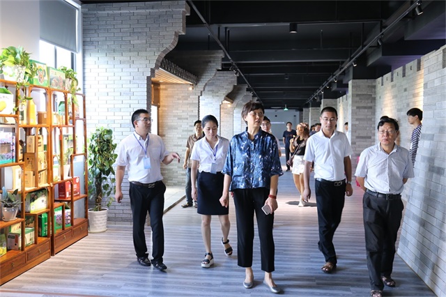 國家工商行政管理總局蒞臨臨海市農合聯產業合作園調研