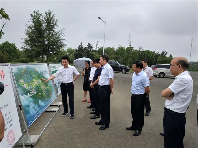 臨海市政府考察團蒞臨安徽浙東集團考察指導工作