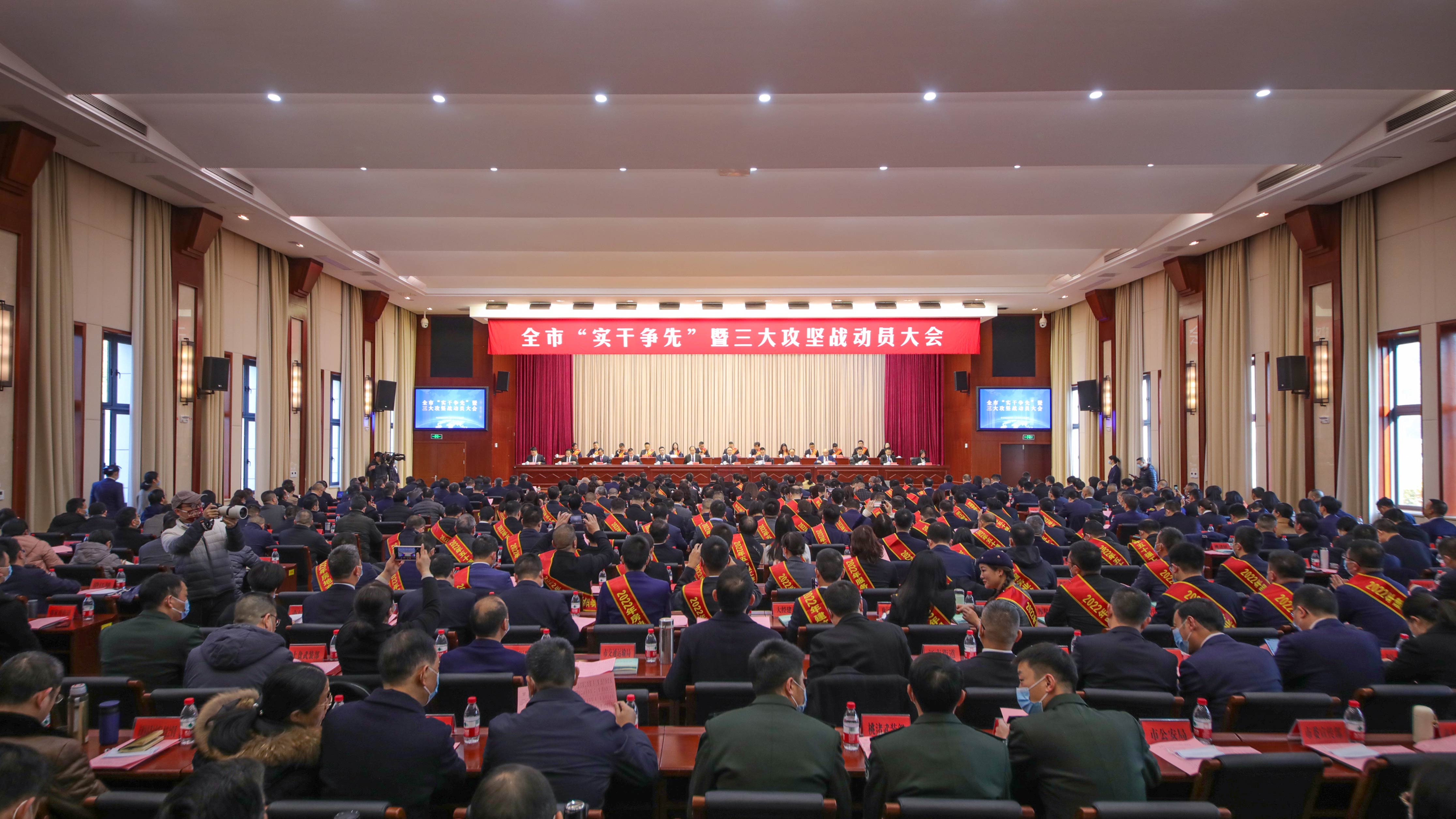 喜報！臨海市永安浙東休閑家居城投資有限公司榮獲“服務業行業龍頭企業”